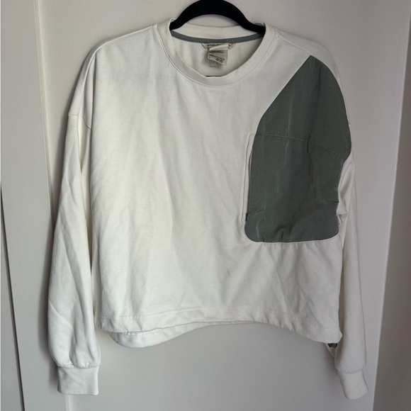 Avalanche Sweatshirt with color blocked Pocket - Picture 1 of 7